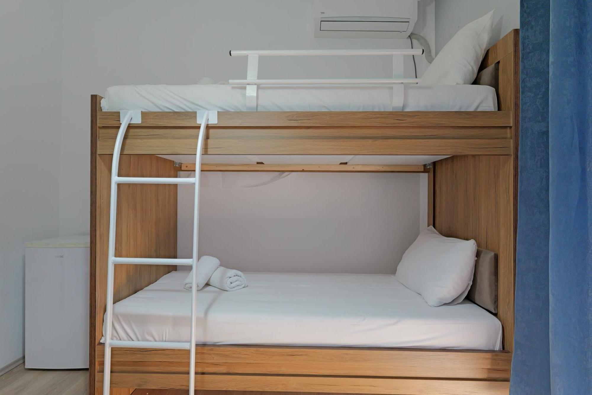 Hotel Holiday Sarande Luaran gambar
