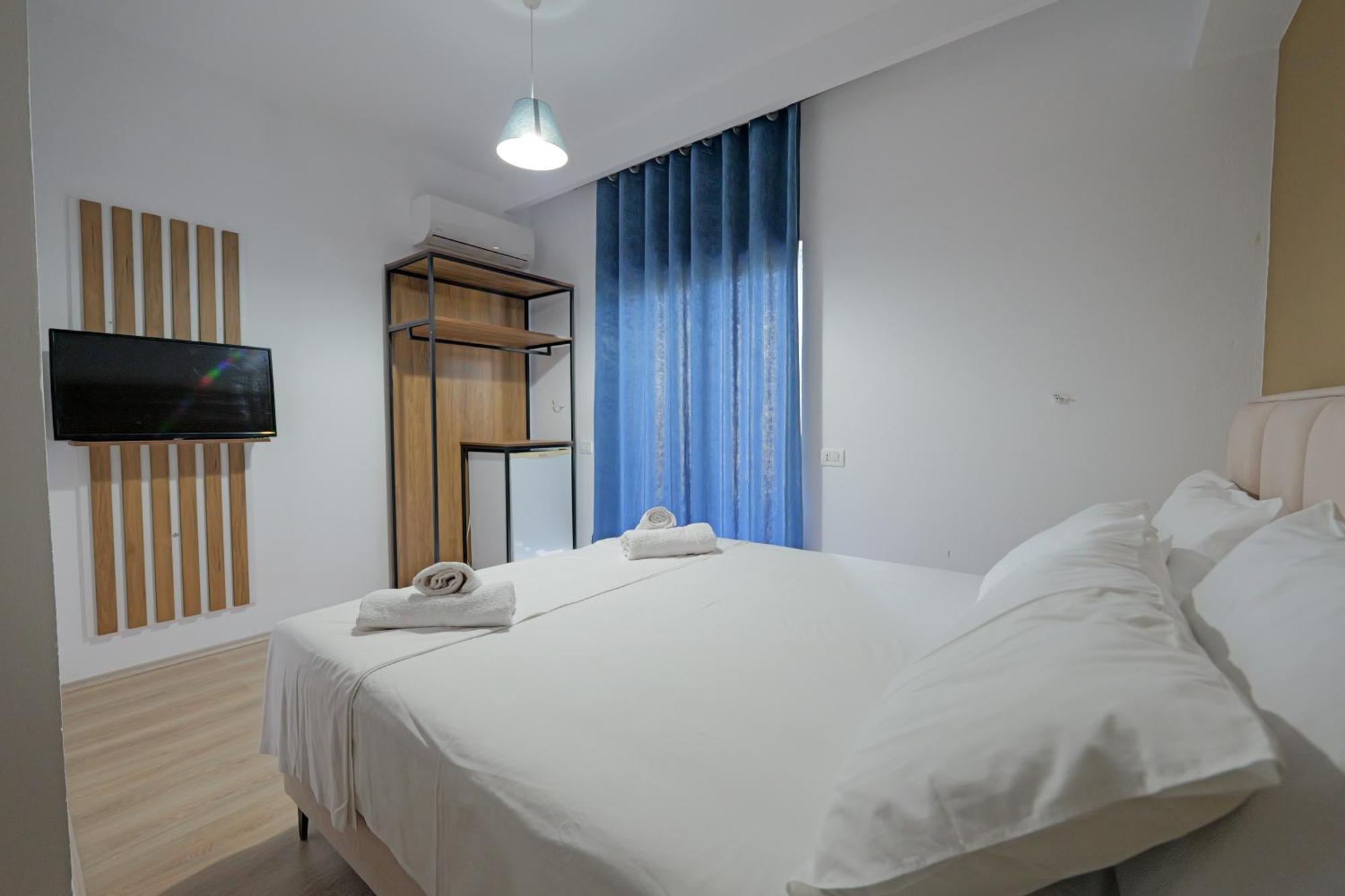 Hotel Holiday Sarande Luaran gambar