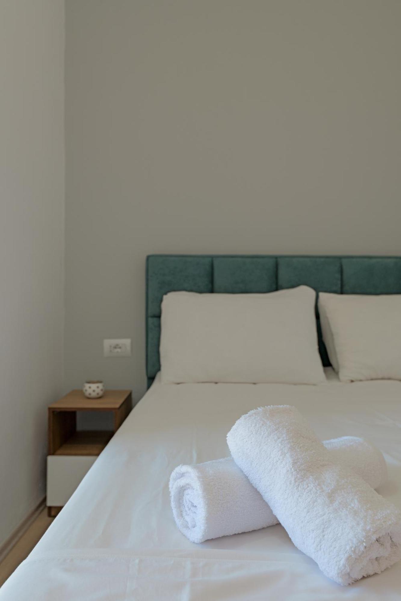 Hotel Holiday Sarande Luaran gambar