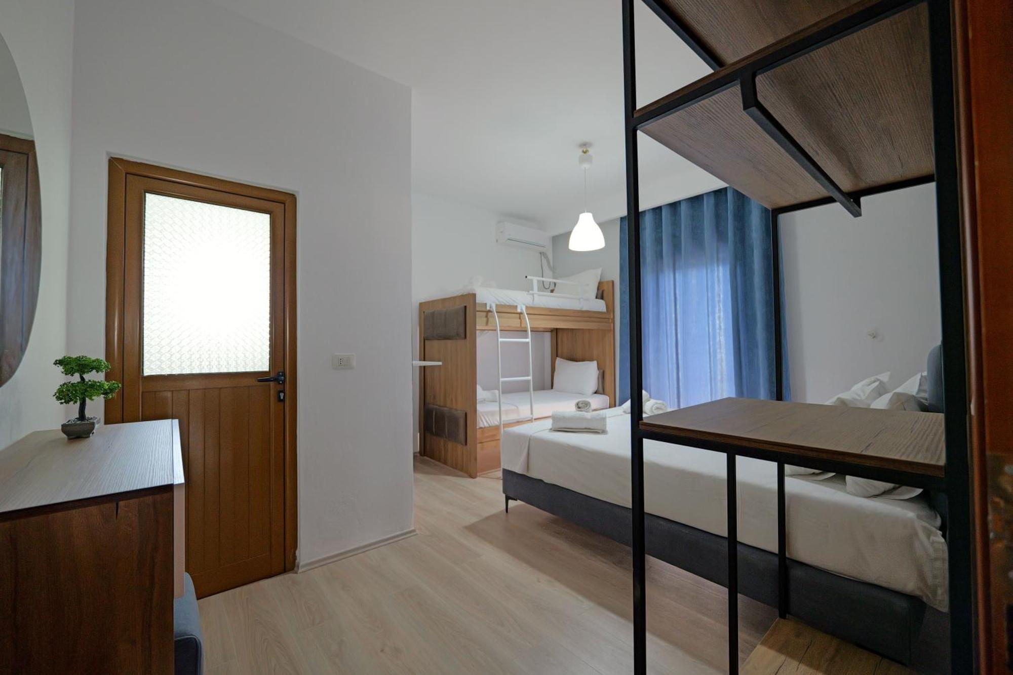 Hotel Holiday Sarande Luaran gambar