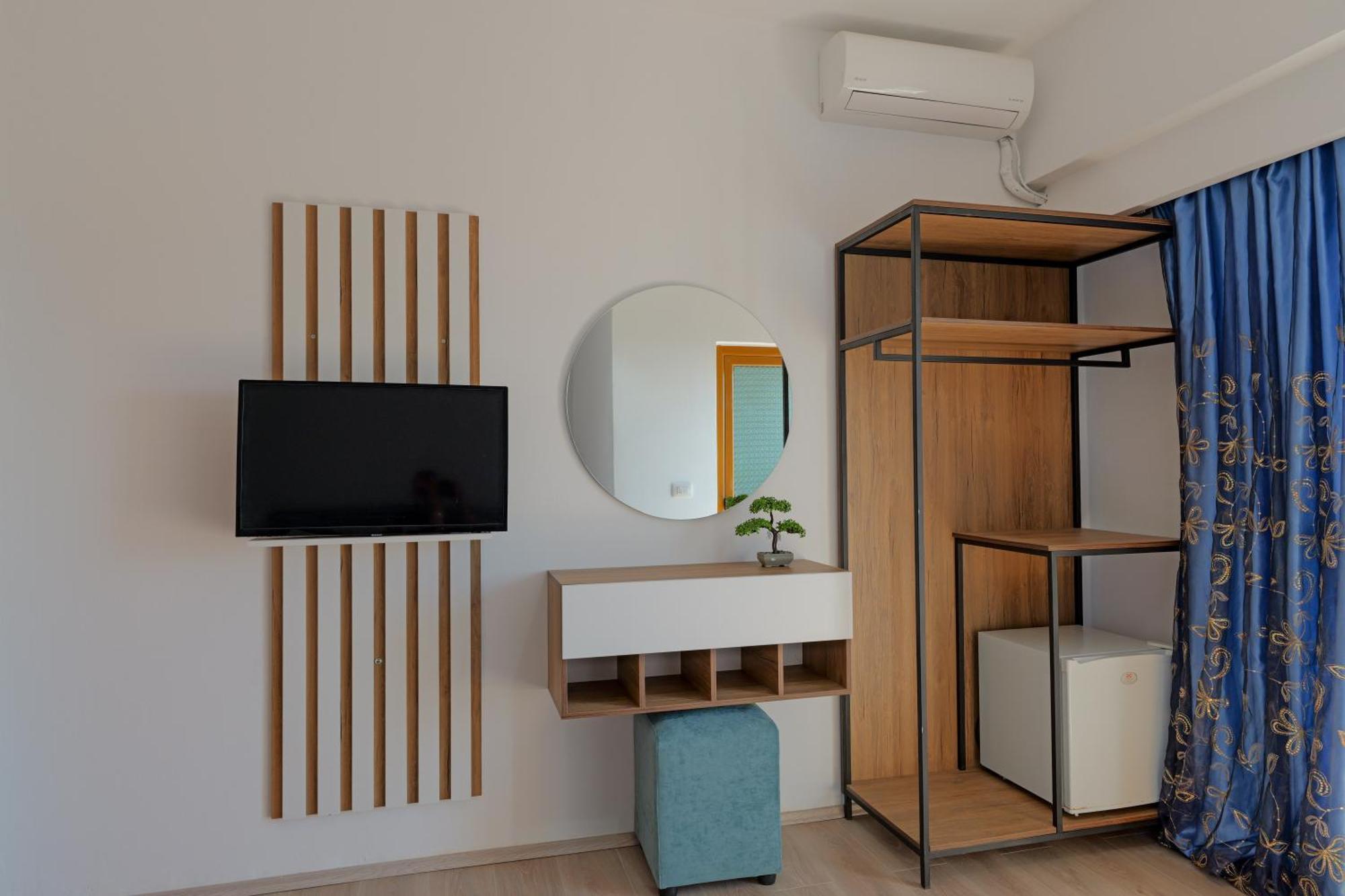 Hotel Holiday Sarande Luaran gambar
