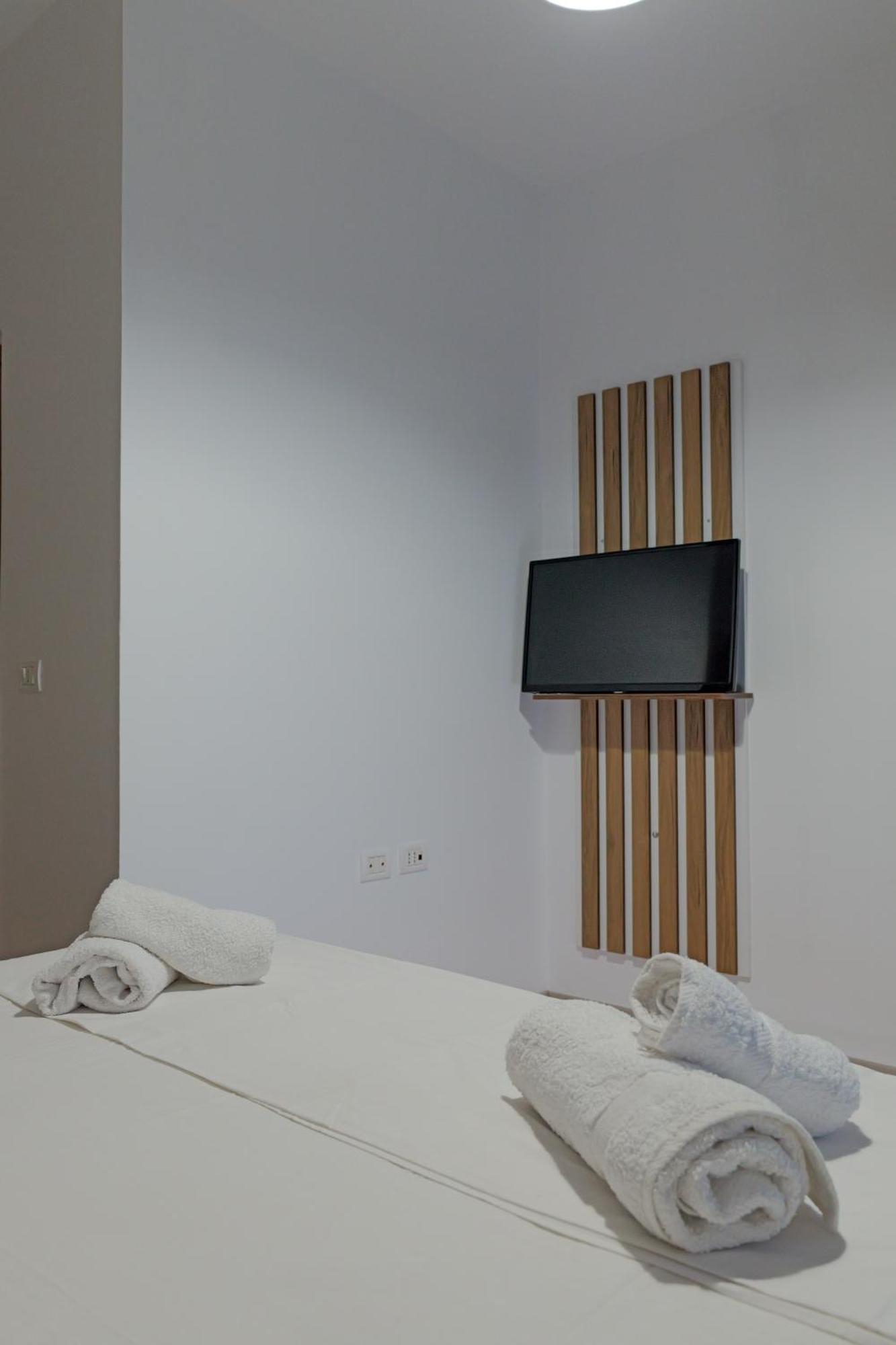 Hotel Holiday Sarande Luaran gambar