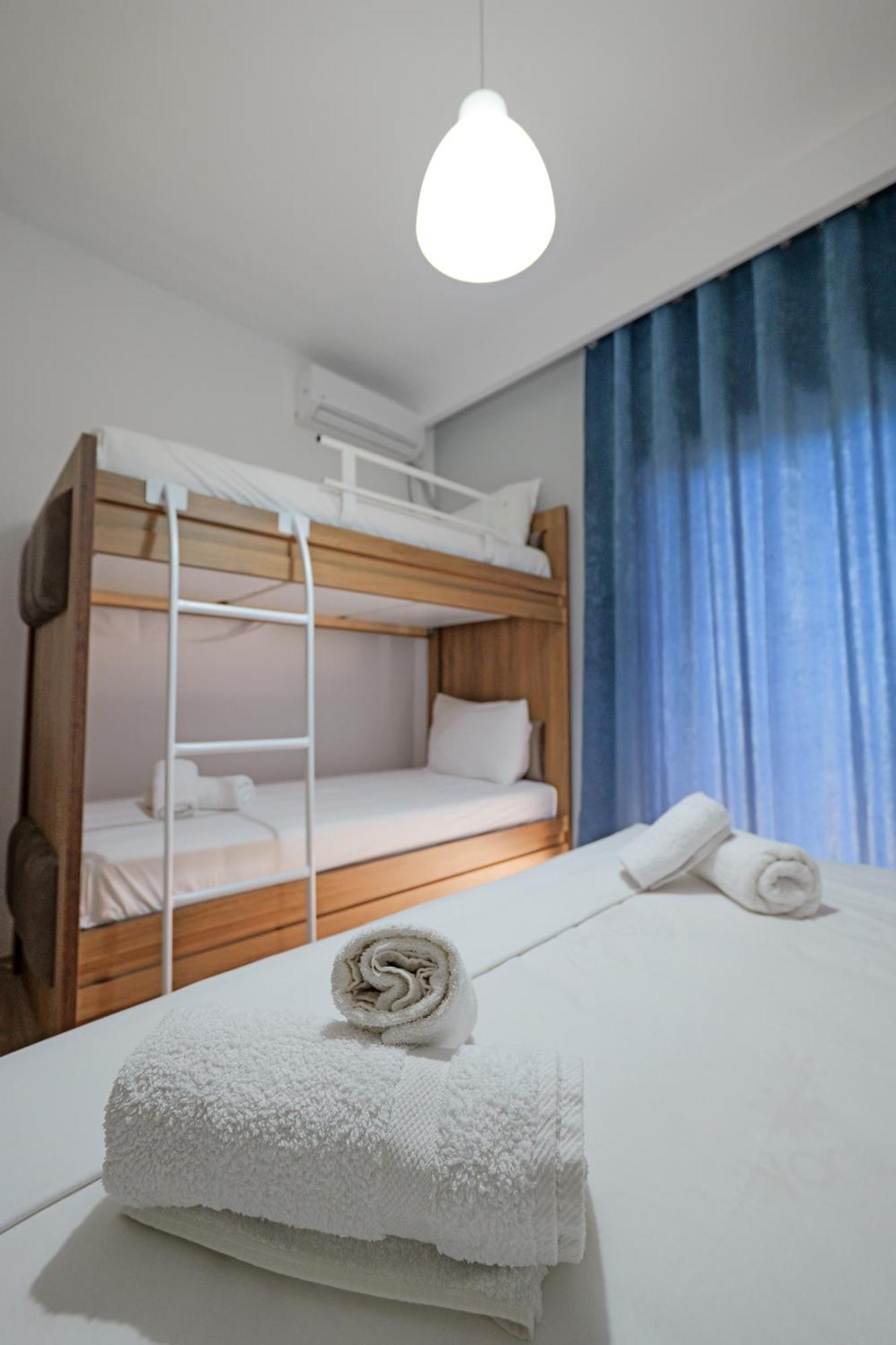 Hotel Holiday Sarande Luaran gambar