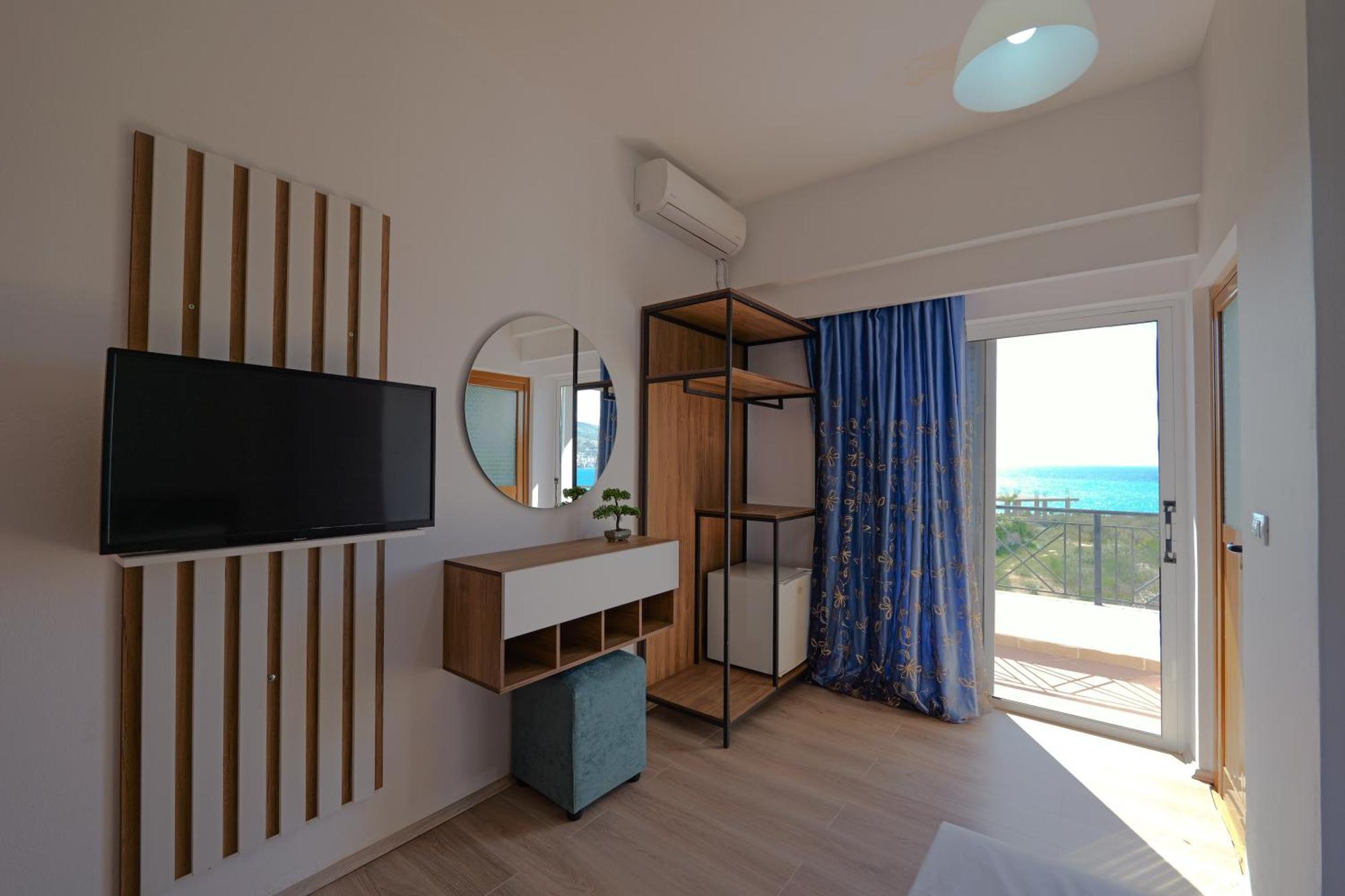 Hotel Holiday Sarande Luaran gambar