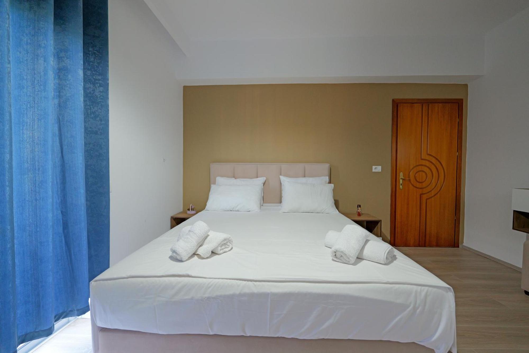 Hotel Holiday Sarande Luaran gambar