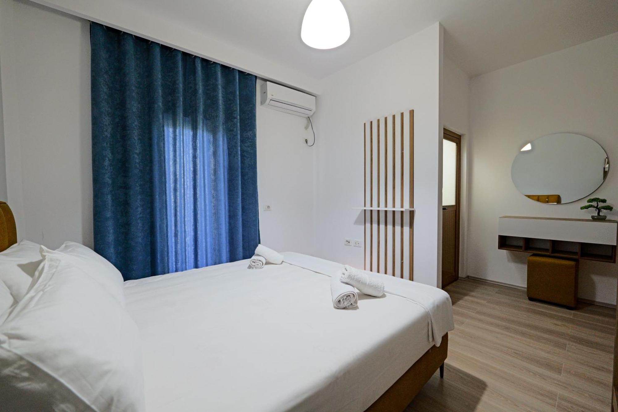 Hotel Holiday Sarande Luaran gambar