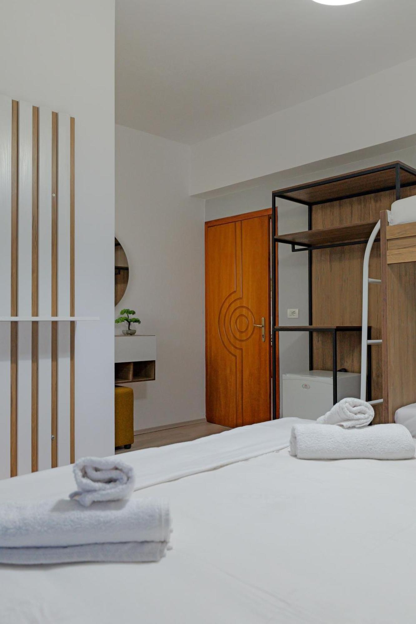 Hotel Holiday Sarande Luaran gambar