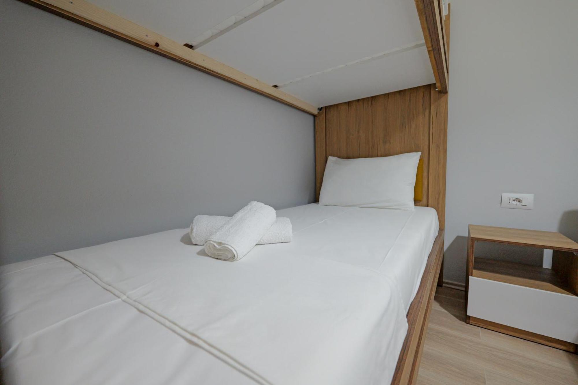 Hotel Holiday Sarande Luaran gambar